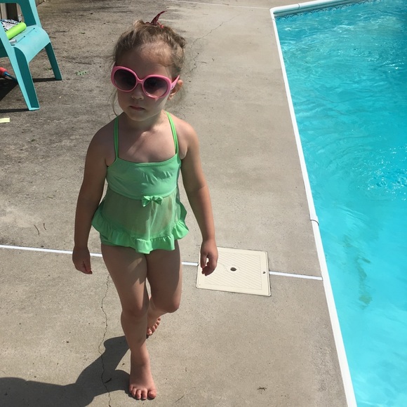 Meet your Posher, Ronni - Picture 8 of 8